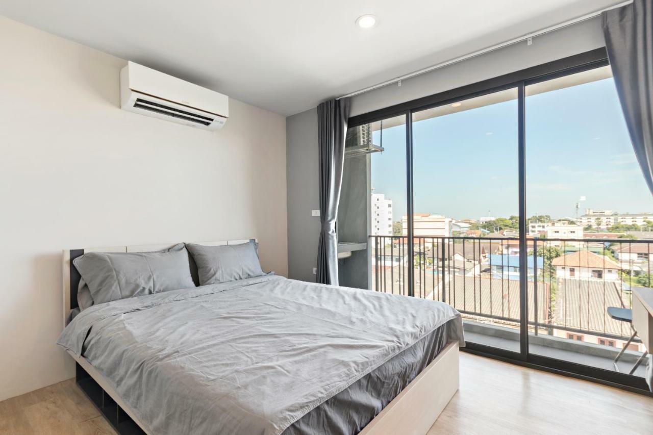 Apartamento Nidhra นิทรา Ban Lat Krachaeng Exterior foto